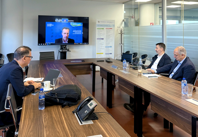 Costas Kadis visit Frederick University 2 web