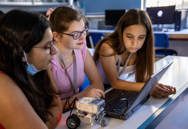 STEM CAMP FREDERICK UNIVERSITY WOMEN IN STEM 2022